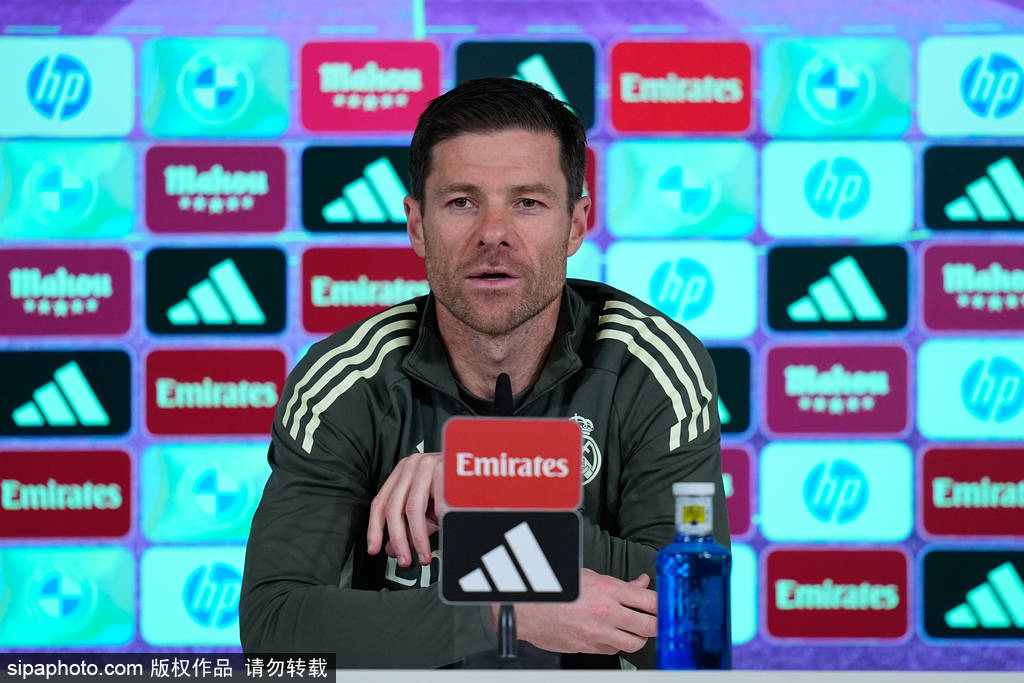 卡西：舆论对阿隆索不公平 皇马现在又不是落后巴萨12分