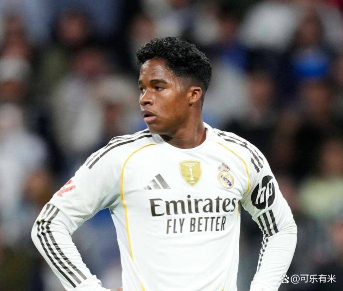 冷门连环爆！巴黎丢榜首，法甲争冠已经乱套了！